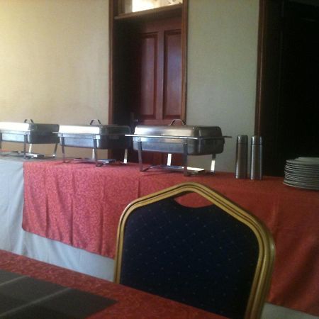Westcliff Hotel Lira Екстер'єр фото