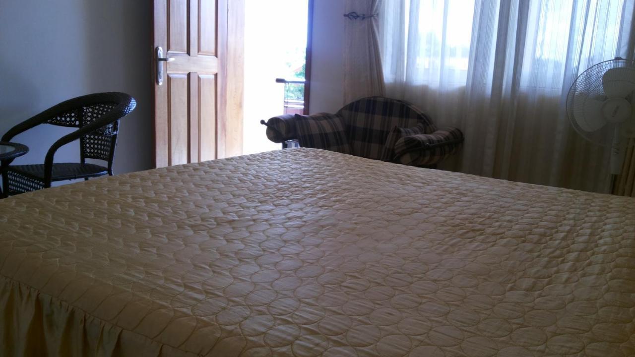 Westcliff Hotel Lira Екстер'єр фото