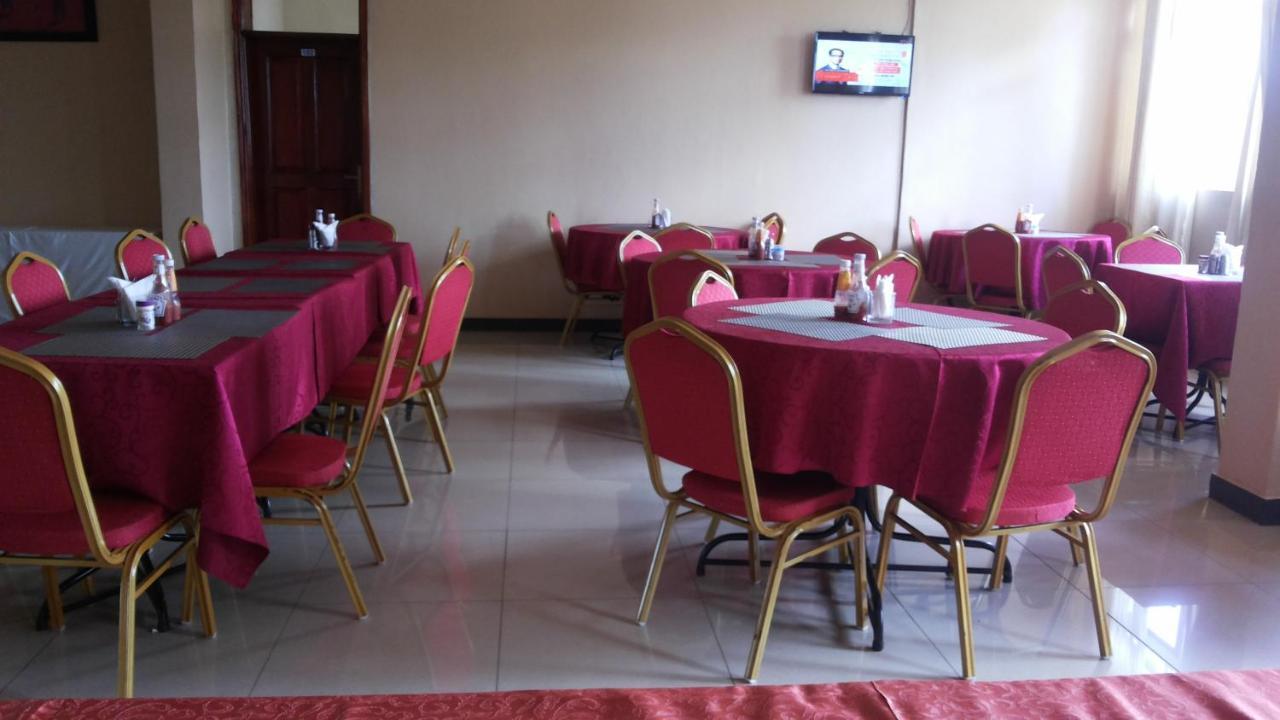 Westcliff Hotel Lira Екстер'єр фото
