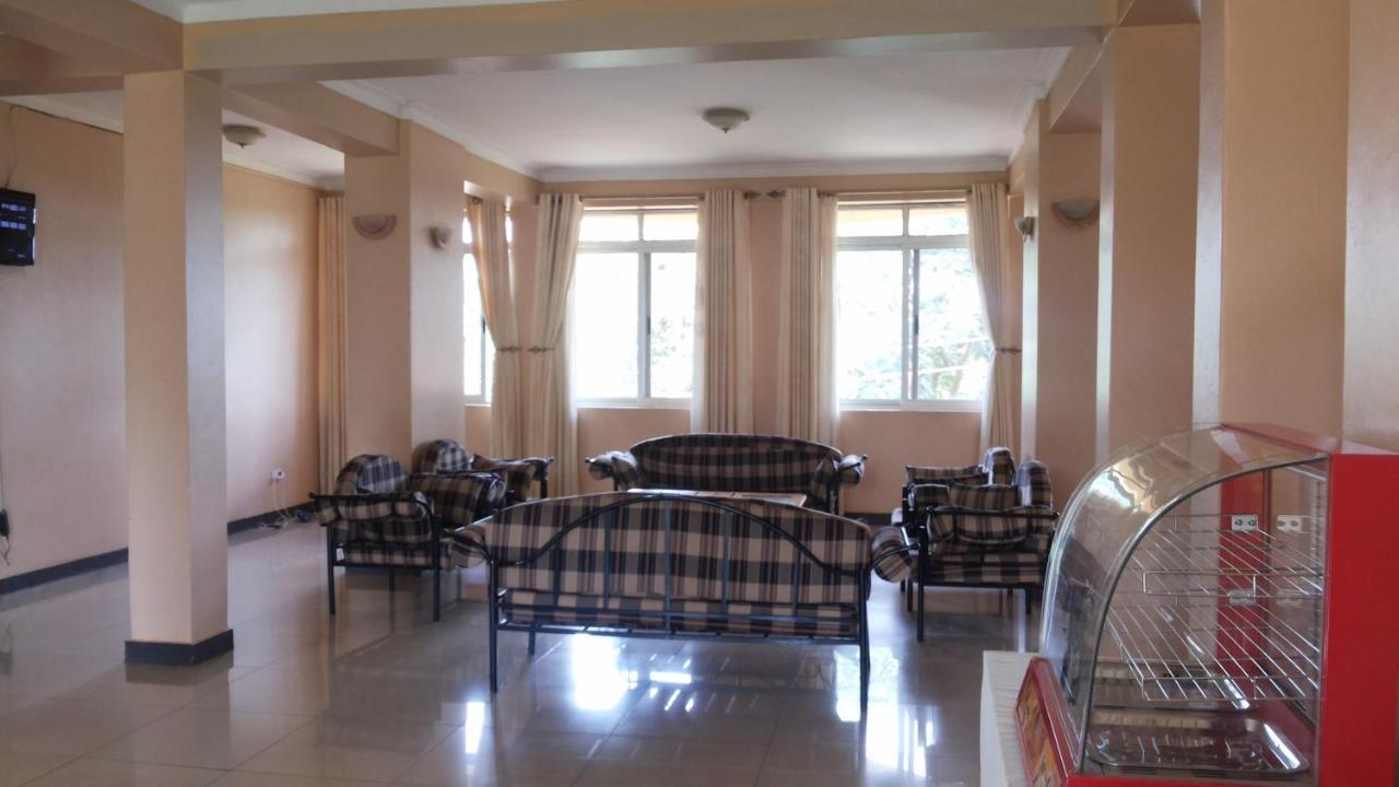 Westcliff Hotel Lira Екстер'єр фото