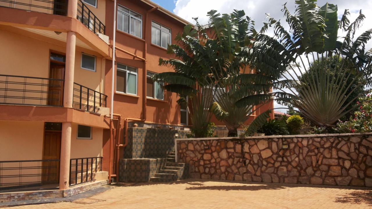 Westcliff Hotel Lira Екстер'єр фото