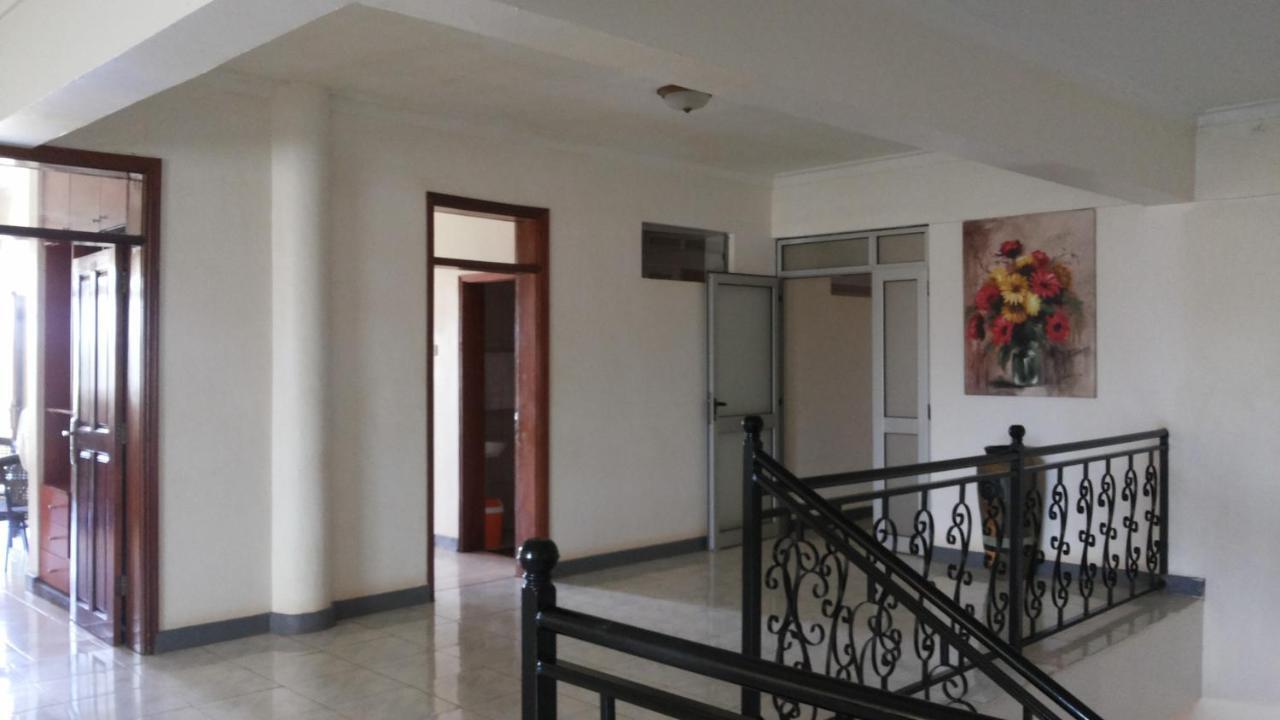 Westcliff Hotel Lira Екстер'єр фото