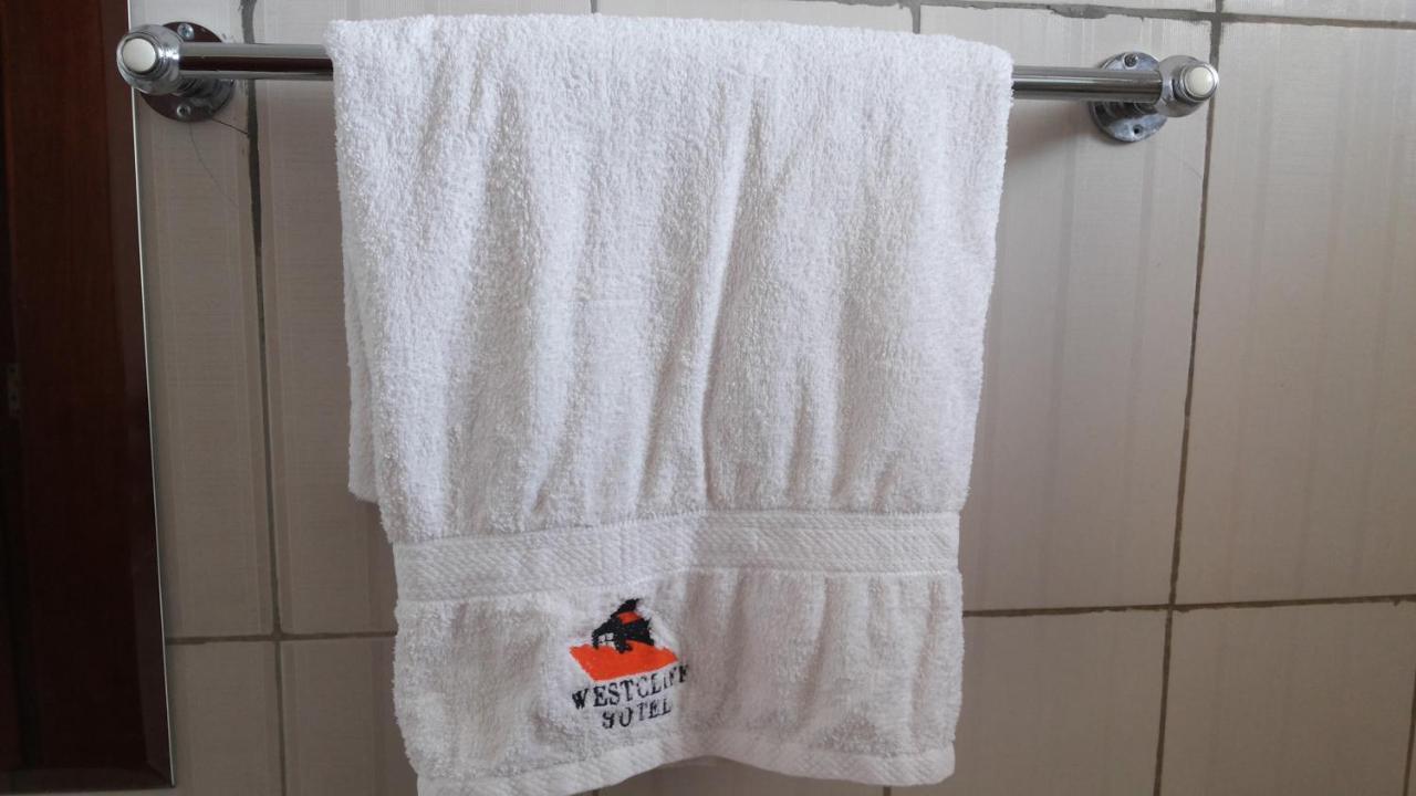 Westcliff Hotel Lira Екстер'єр фото